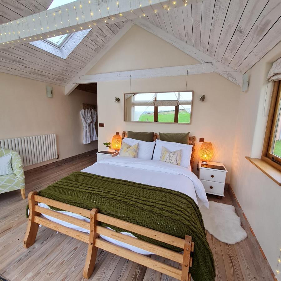 The Old Pottery, Unique Views & Spa-Like Bathroom Ashburton Esterno foto