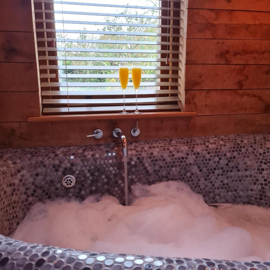 The Old Pottery, Unique Views & Spa-Like Bathroom Ashburton Esterno foto